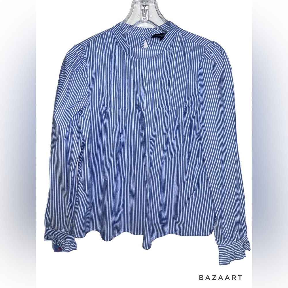 Banana republic blouse blue and white